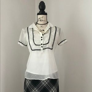 🎁2/20$🎁 Sheer Angie cream colored top